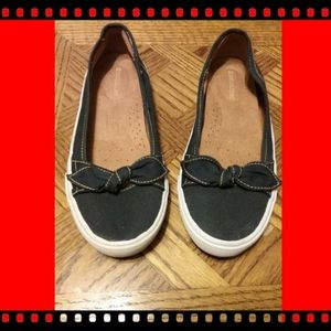 NATURALIZER  CANVAST  SHOE